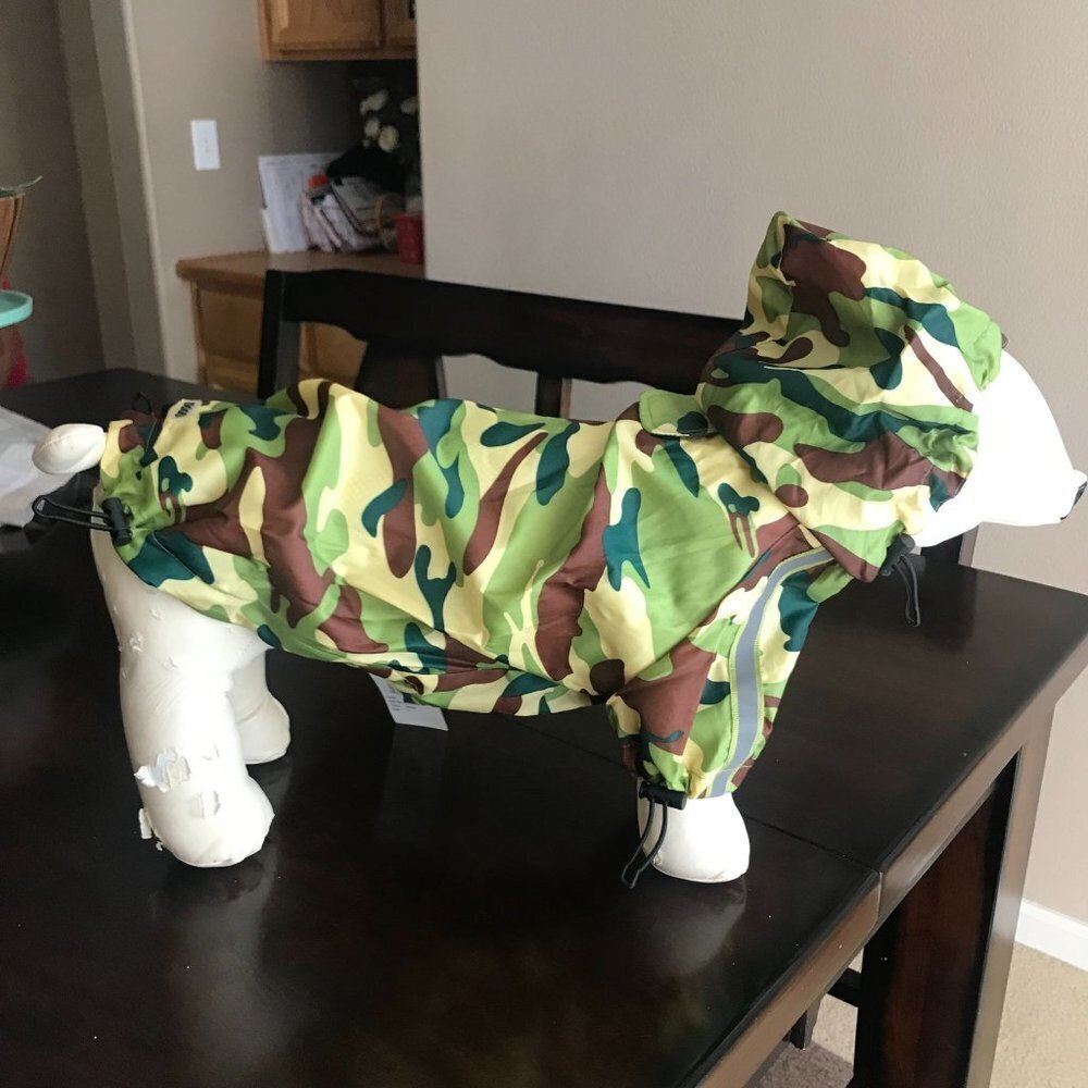 NWT Dogo Army Camo Raincoat for Dogs - Size XL
